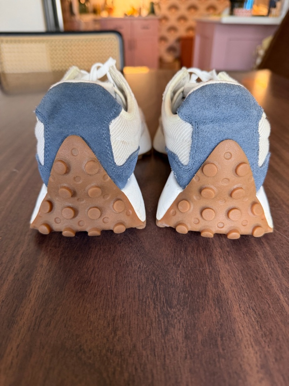 New Balance 327 Women’s size 7 - Picture 3 of 9